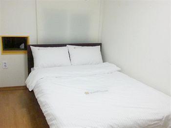Guest house Gilbert 2*